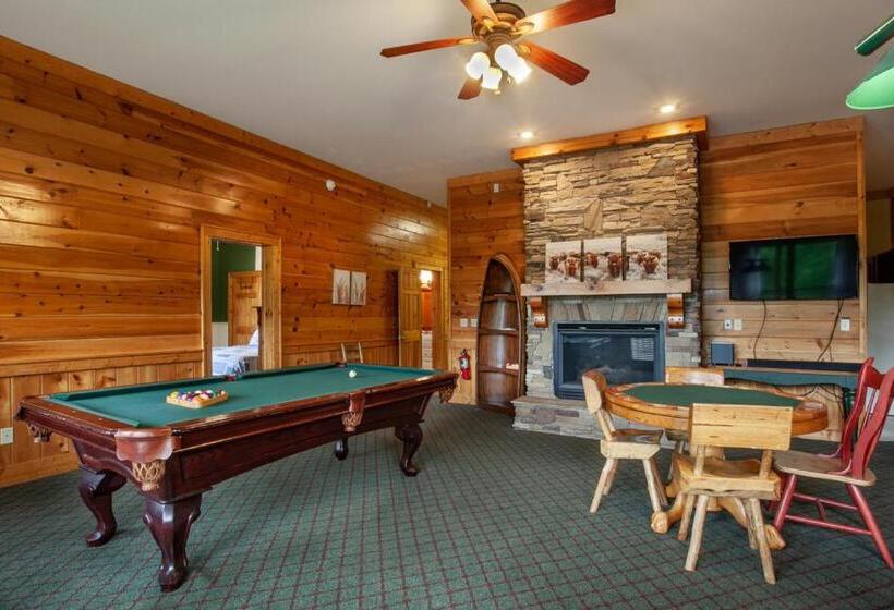 Bear Creek Cabin   Mtn View, Hot Tub And Game Room
