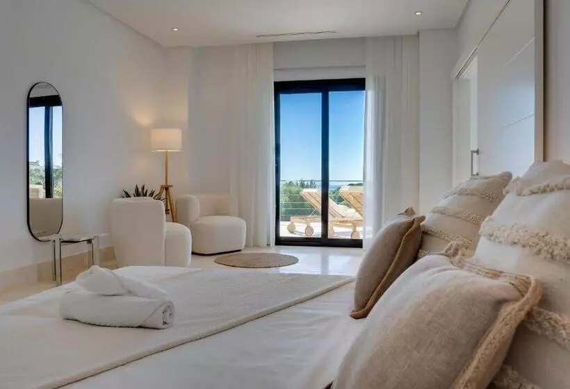 Gravity  Luxurious Paradise With Sea View