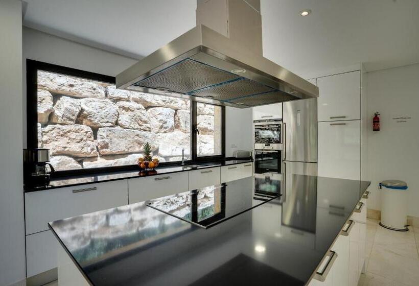 Gravity  Luxurious Paradise With Sea View