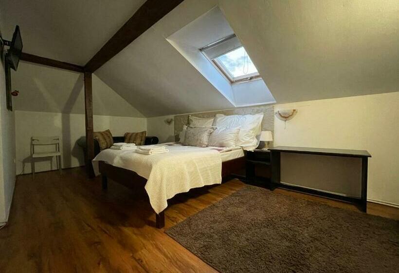 ペンション Guest House Elit