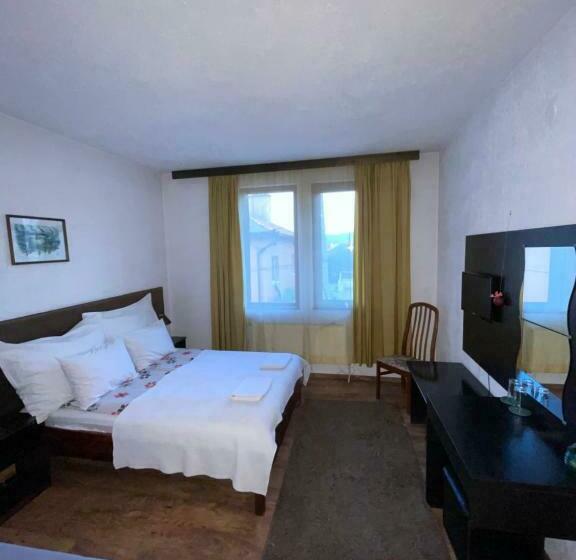 ペンション Guest House Elit