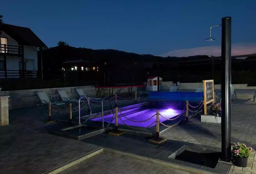 ペンション Pallos Apartments