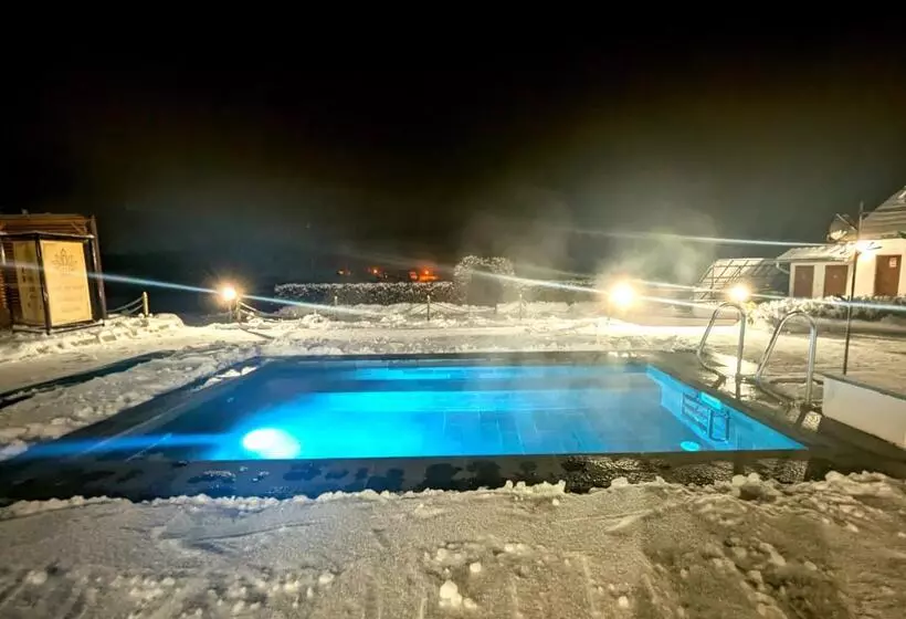 ペンション Pallos Apartments