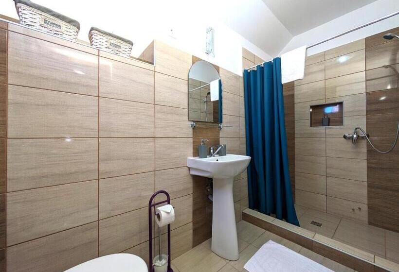 پانسیون Pallos Apartments