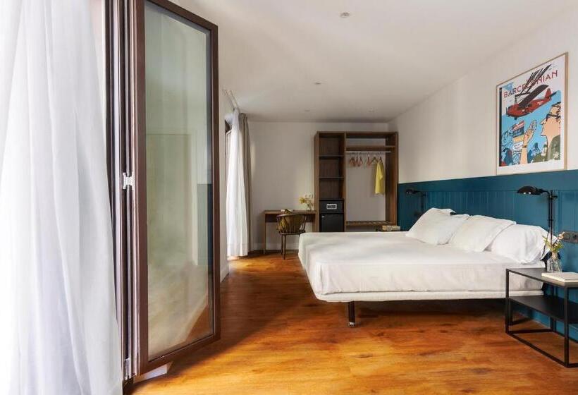 پانسیون Som Nit Port Vell