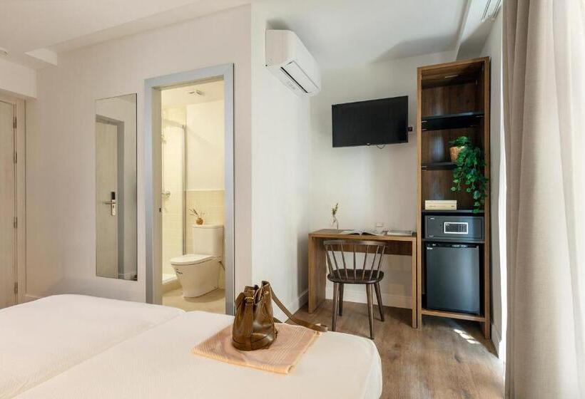 پانسیون Som Nit Port Vell