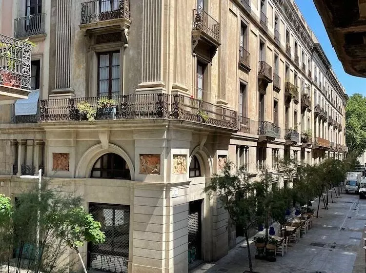 پانسیون Som Nit Port Vell