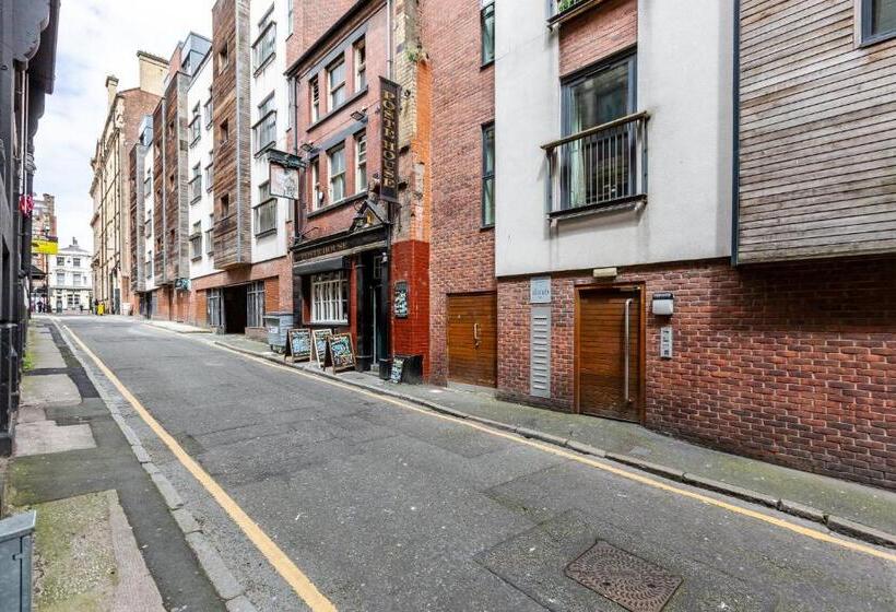 Rst Cumberland Street