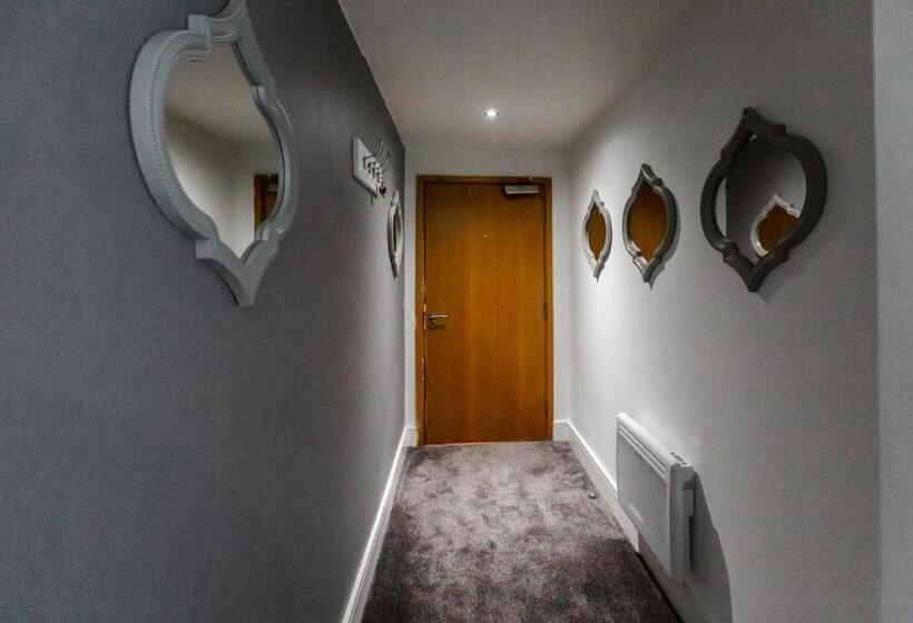 Rst Cumberland Street