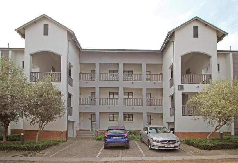 White Orchid Luxury Apartment