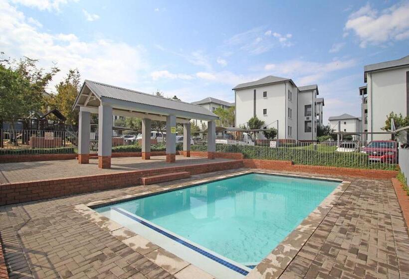 White Orchid Luxury Apartment