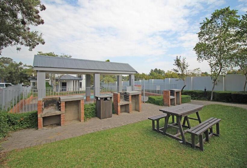 White Orchid Luxury Apartment