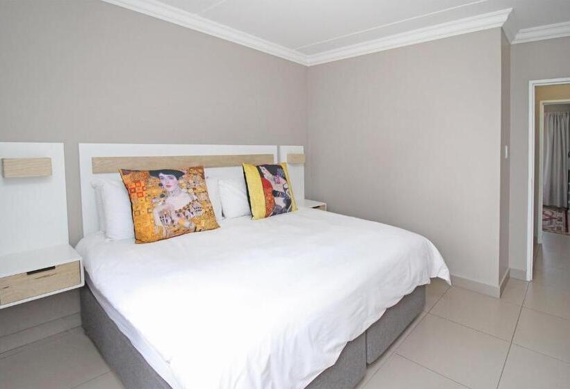 White Orchid Luxury Apartment