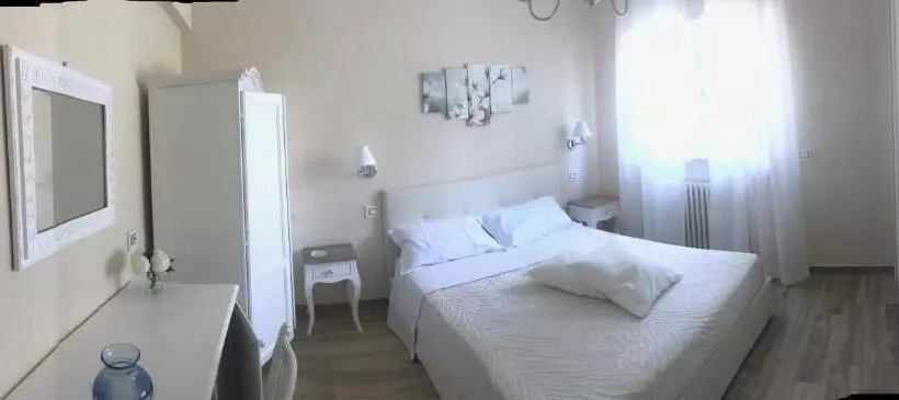 ベッドアンドブレックファースト L’operà