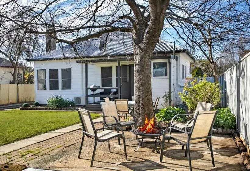 Camellia Cottage