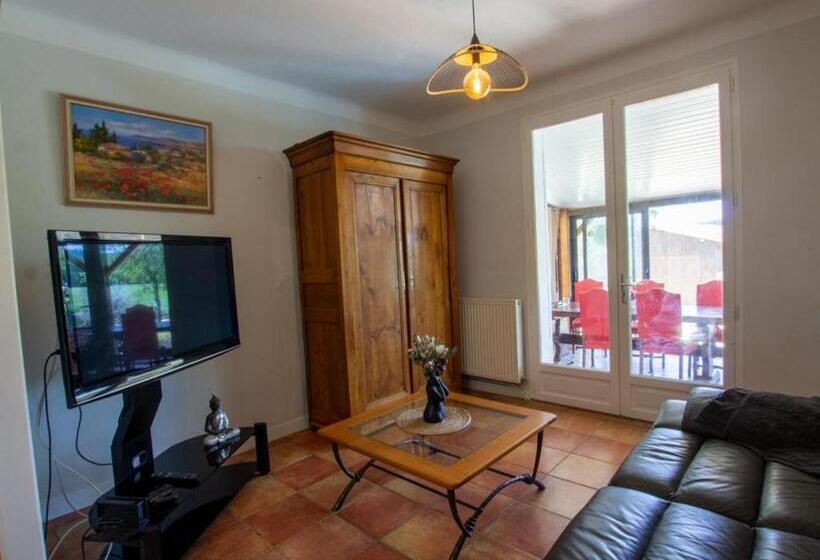 Maison à Limeuil Avec Piscine Privée, Jacuzzi Et Wi Fi   Fr 1 616 269