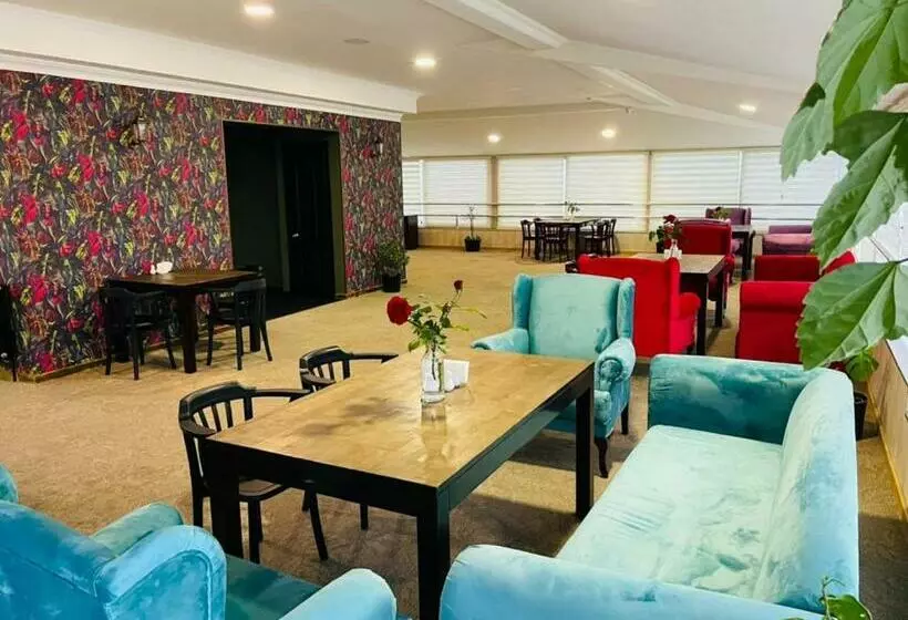 هتل Aura Boutique