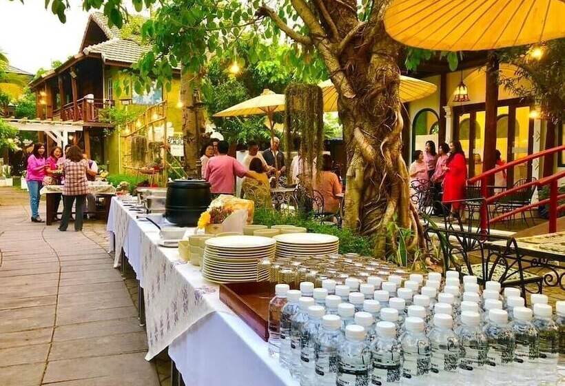 Отель Chiang Mai Las Orquideas Resort