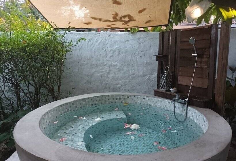 Отель Chiang Mai Las Orquideas Resort