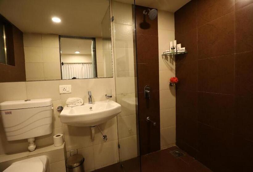 7 Star Weekend Studio At Rajhans Belliza By Global Hospitality