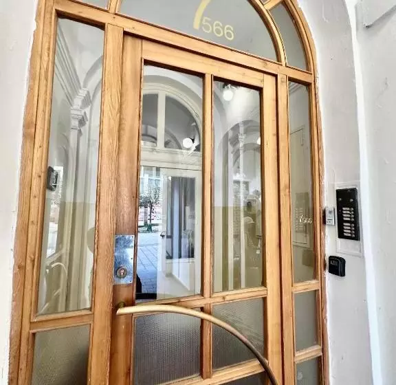 Apartment Th