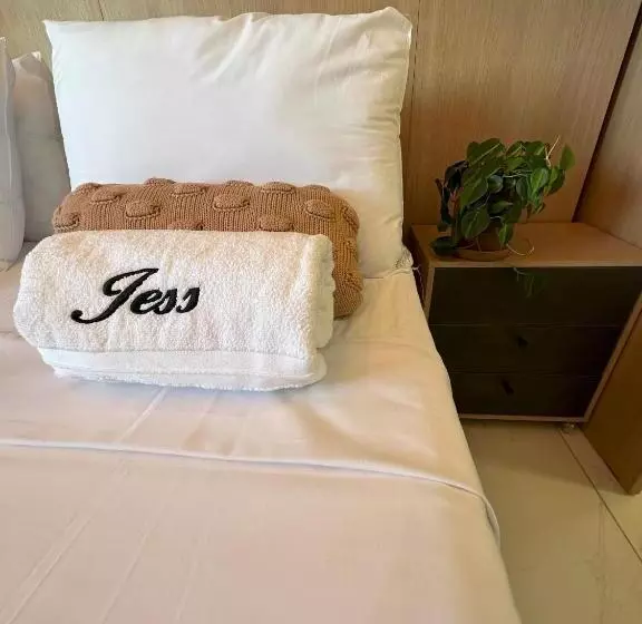 Branco Haus   Pé Na Areia Do Bessa