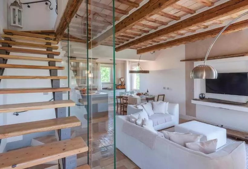 Casa Pilar 4&1, Emma Villas