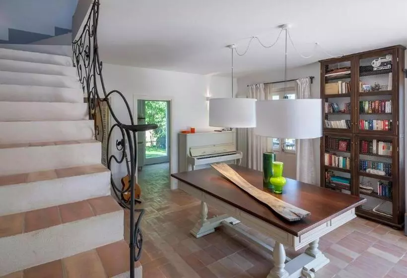 Casa Pilar 4&1, Emma Villas