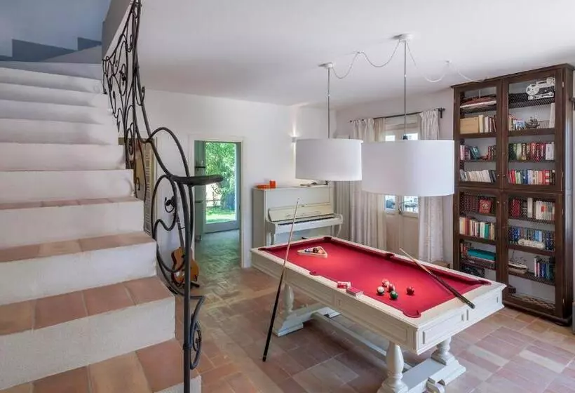 Casa Pilar 4&1, Emma Villas