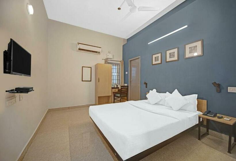 Collection O Hotel Sadha Siva