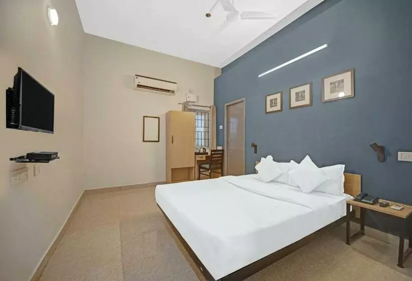Collection O Hotel Sadha Siva