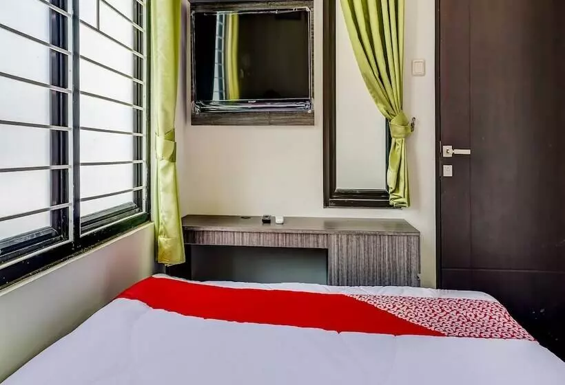 ホテル Oyo 90940 Guesthouse Colombus G12
