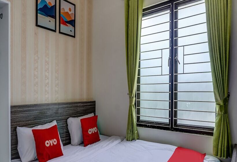 בית מלון כפרי Oyo 90940 Guesthouse Colombus G12