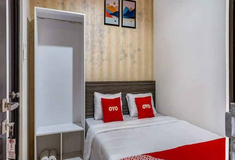 ホテル Oyo 90940 Guesthouse Colombus G12