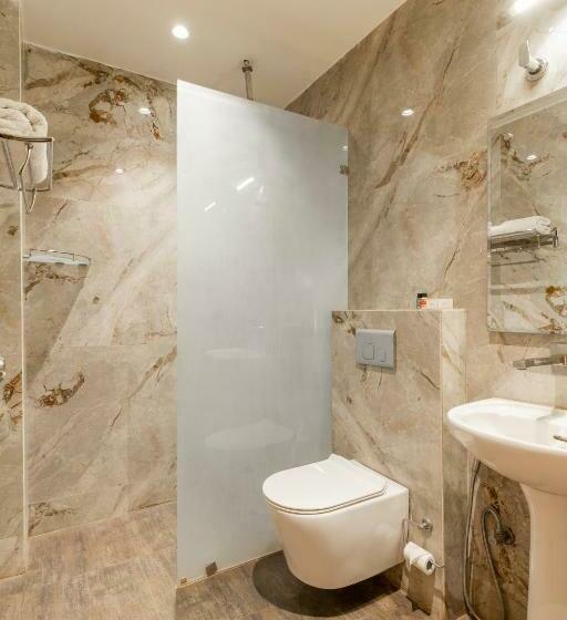 בית מלון כפרי The Taj Pearl