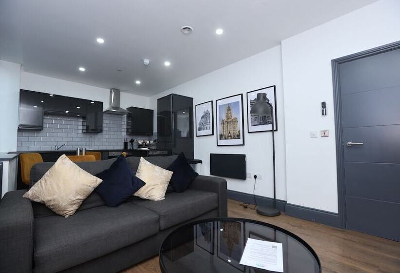 New Oxford House Apartments By Happy Days