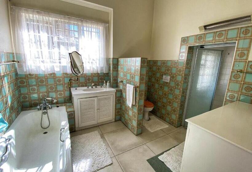 Пансион Dwarsvlei Guest Farm