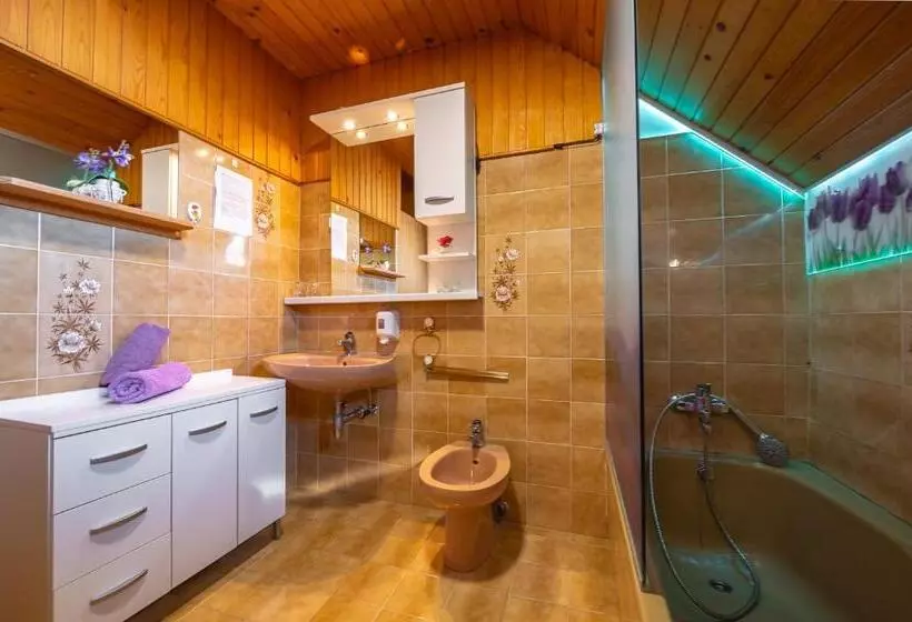 پانسیون Farm Stay Trlej