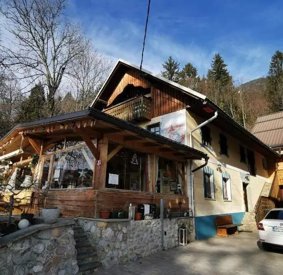 پانسیون Farm Stay Trlej