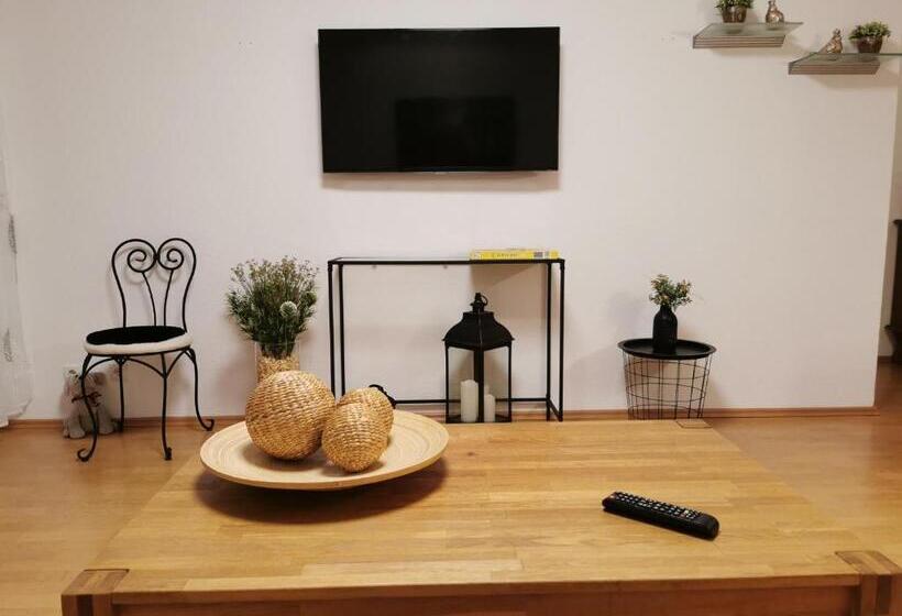 Schöne 3 Zimmer Erdgeschosswohnung Am Bergpark,unesco,therme,train, Wilhelmshöher Allee 329