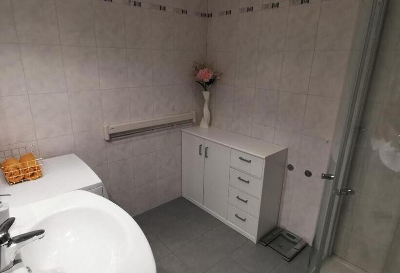 Schöne 3 Zimmer Erdgeschosswohnung Am Bergpark,unesco,therme,train, Wilhelmshöher Allee 329