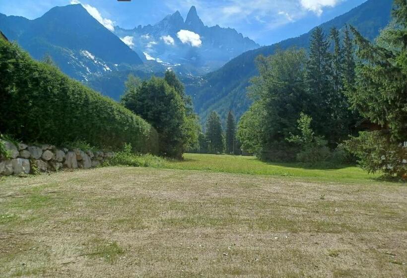 Semi Detached Chalet For 8 With Balcony & Garden