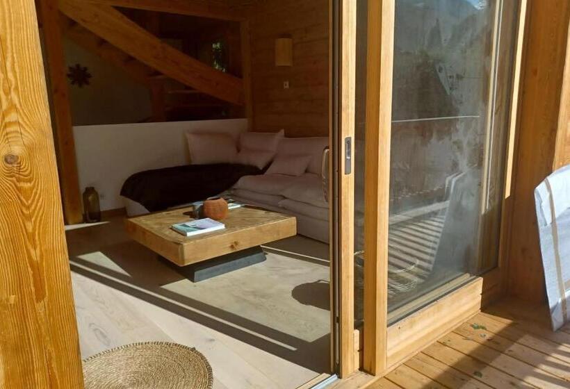 Semi Detached Chalet For 8 With Balcony & Garden