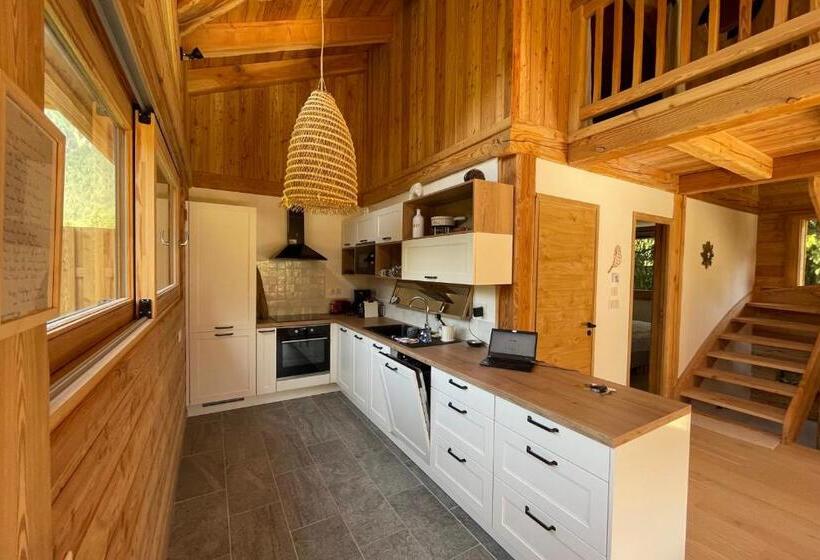 Semi Detached Chalet For 8 With Balcony & Garden