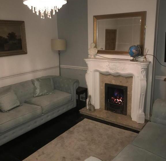 Shakespeare House Town Centre Free Parking