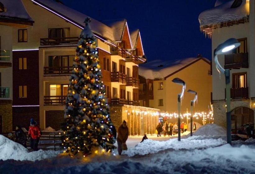 Stuning Views On Mountains, Gudauri