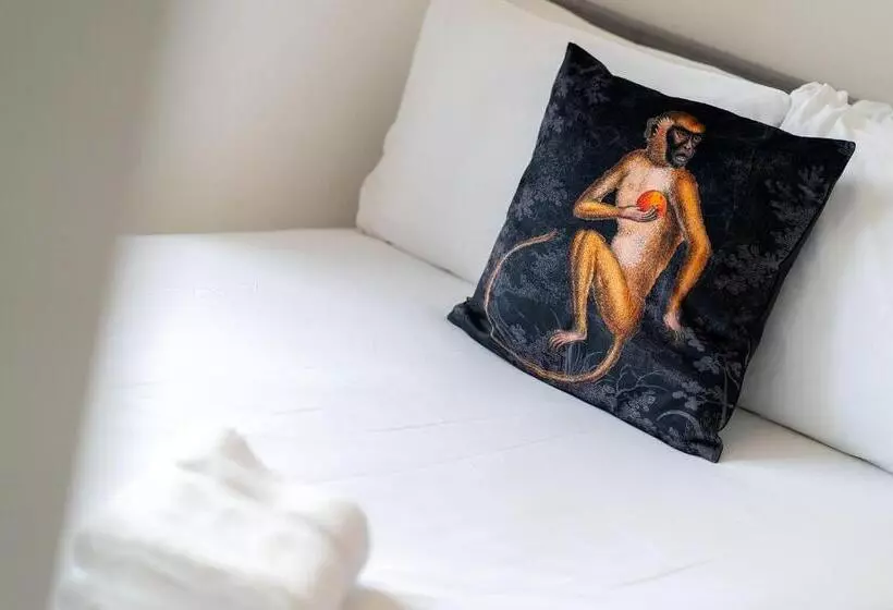 The Palm At The Ferry