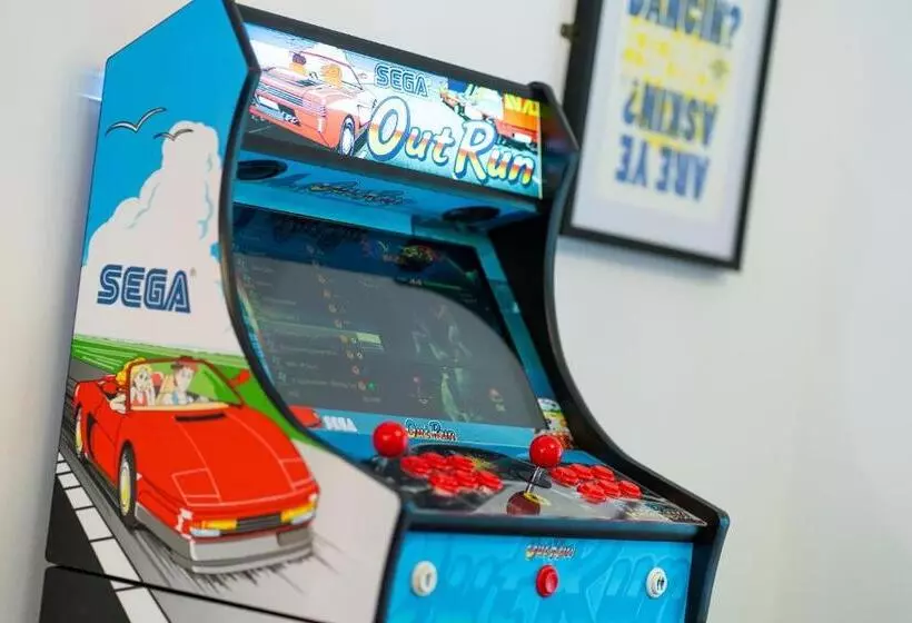 The Palm At The Ferry