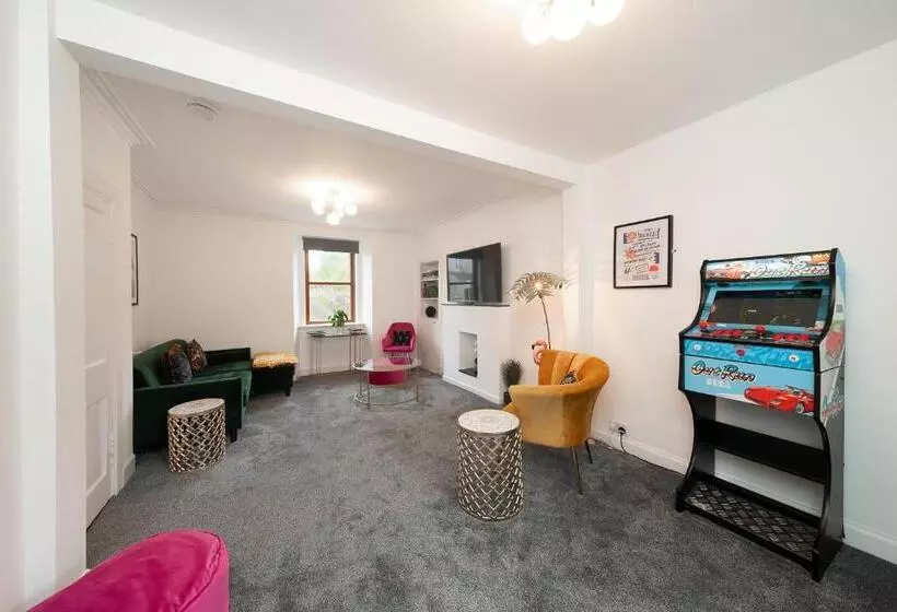 The Palm At The Ferry