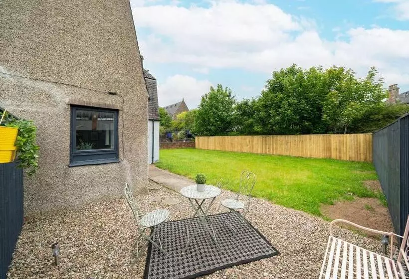 The Palm At The Ferry